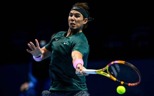 ナダルが5年ぶりにツアー最終戦の準決勝へ！チチパスをフルセットの末撃破