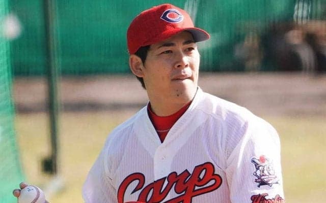 広島・九里が背番号「11」に変更　坂倉は石原の31番を受け継ぐ…3選手の背番号変更発表