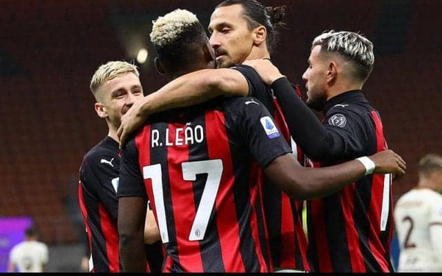 これぞミランでも慕われる所以！  イブラが仲間たちに入手困難なPS5をプレゼント