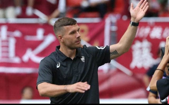 元神戸ポドルスキ、アイスホッケー選手に転身か?! 地元クラブと約束