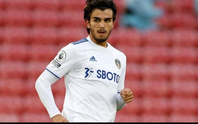 リーズ、元U17オランダ代表DFストルイクと契約延長！