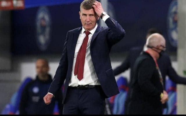 アイルランド代表監督が「アンチイングリッシュ」の時代遅れの策に…選手たちから反感