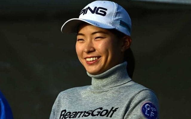 渋野日向子、「69」でジワリ浮上　池ポチャ2回も粘りのゴルフ「疲れました。あはは」