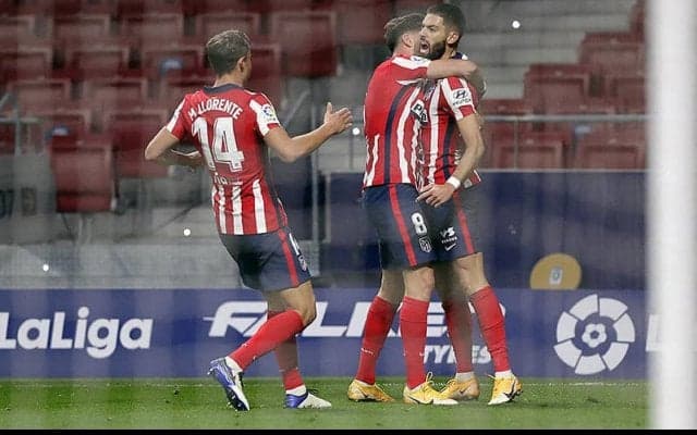 アトレティコ、シメオネ体制で初めてバルサをリーグ戦で撃破!　完敗バルサはピケ＆S・ロベルトが負傷…《ラ・リーガ》