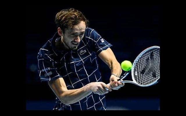  メドベージェフ 初の決勝進出 