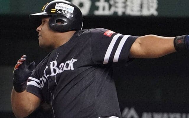 【日本S】鷹デスパイネがトドメの満塁弾！　シリーズタイ6打点「打った瞬間入ると思った」