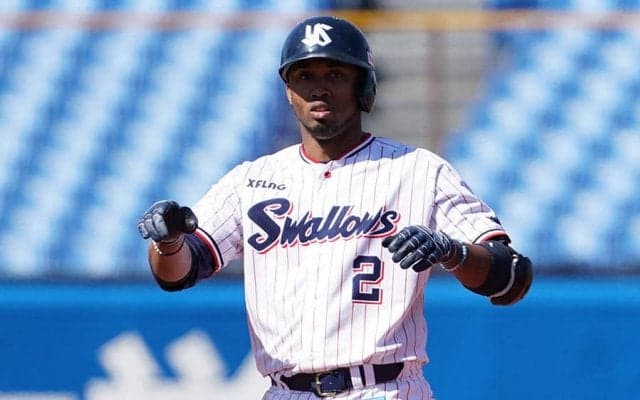 燕エスコバーが自由契約に…鳴り物入り加入も1年で退団　23日発表の各球団去就は？