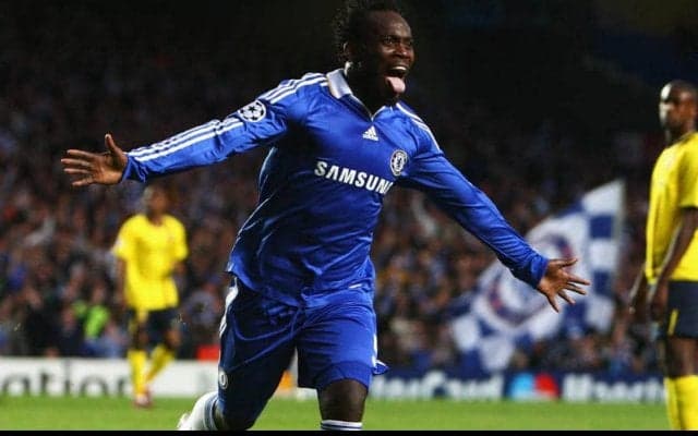 スカッとゴール！驚異の身体能力！エッシェンの逆足ランニングボレー