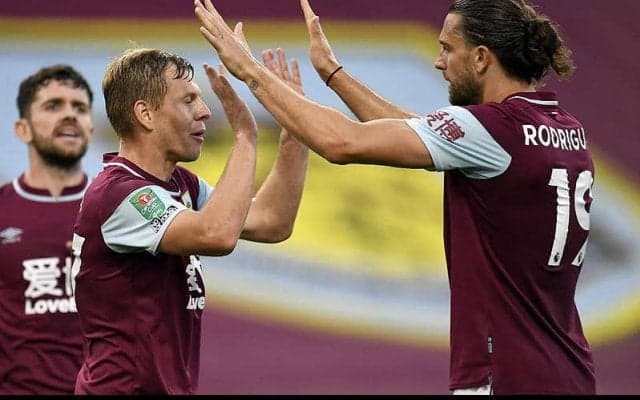 バーンリー、ジェイ・ロドリゲス＆ヴィドラのストライカーコンビと契約延長!