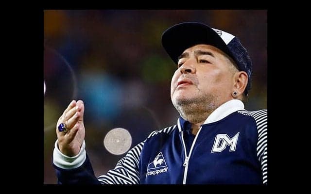  マラドーナ氏急逝、選手ら追悼 