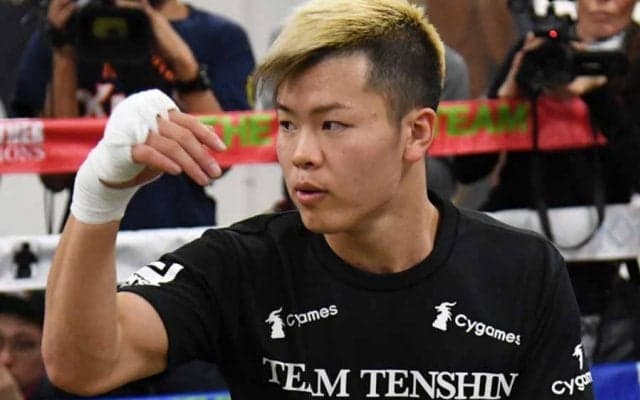 那須川天心、緑に染めた新ヘアスタイル公開に反響「似合いすぎ」「真正面も見たい」