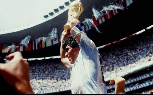 「初めてプロの選手で憧れて、真似した」日本代表MF乾貴士もマラドーナ氏の急逝を追悼