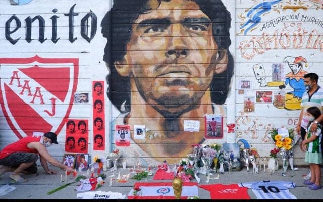 「人生の一部だったような気がする」リバプールのクロップ監督が急逝のマラドーナを哀悼