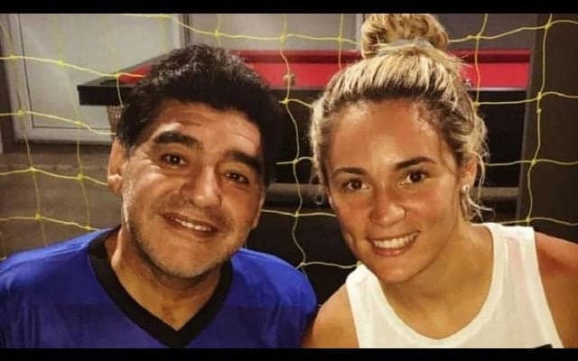 マラドーナ最後の元カノ、内輪の通夜に出席できず「私は彼が会いたかった唯一の女」