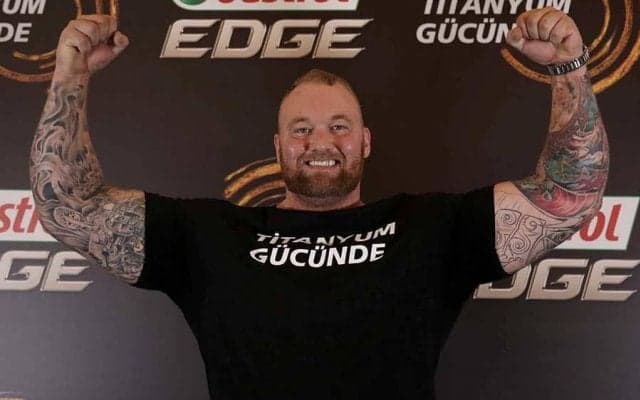 驚異のデッドリフト世界記録501kg達成　「世界最強の男」32歳誕生日に甦る衝撃シーン