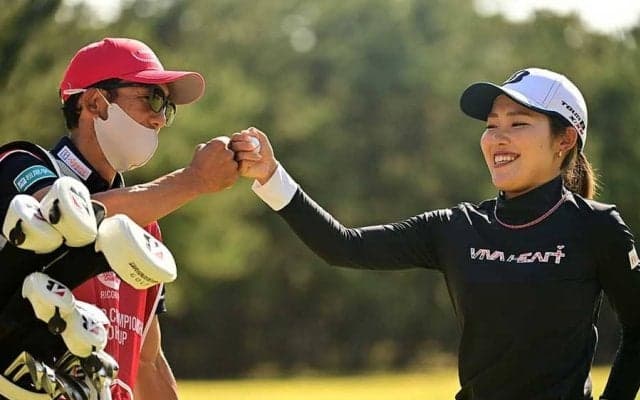 20歳古江彩佳、3週連続Vへ2位浮上　首位・渋野日向子に肉薄「2イーグルはラッキー」