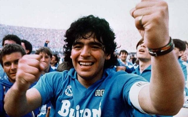 マラドーナ氏追悼　古巣ナポリの永久欠番「10」復活に海外感動「美しい光景だ」