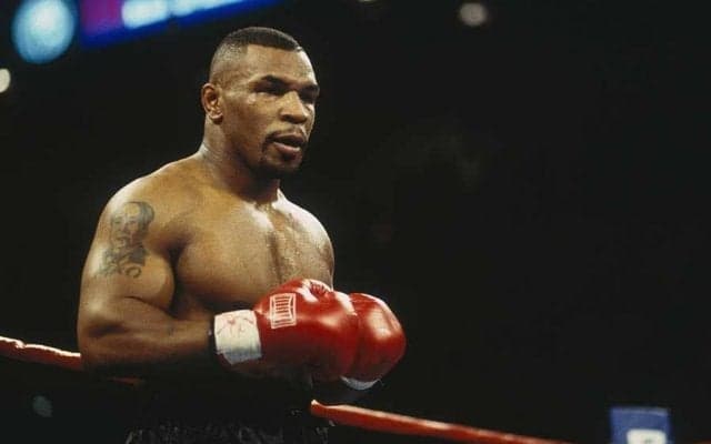 「電車に激突したような衝撃」　往年タイソンの“豪快アッパー4連発”に決戦ムード高潮