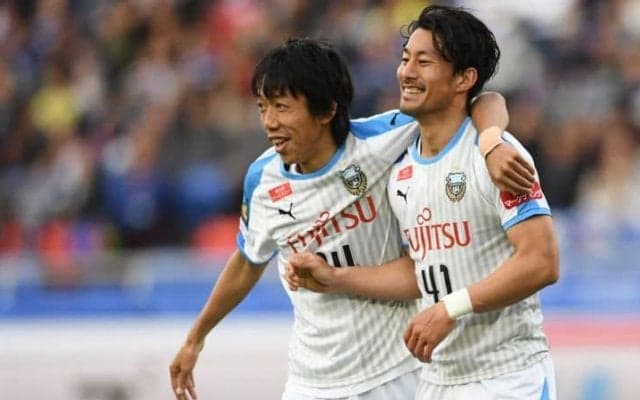 中村憲剛と家長昭博、知られざる絆の物語。悩める“天才”を輝かせたバンディエラの言葉とは？