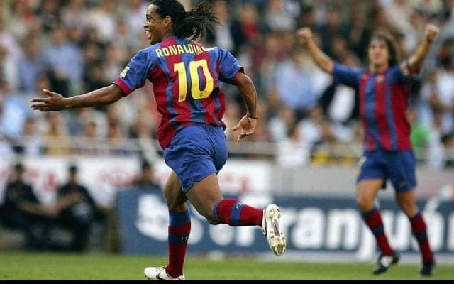  “伝説のファンタジスタ”ロナウジーニョがバルサで決めた、針の穴を通すようなスーパーミドル【インクレディブル・ゴールズ】