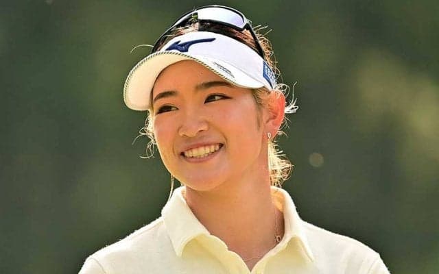 原英莉花、しかめっ面の“舌出しペロリ”に反響「しくじった顔も素敵」「可愛い」