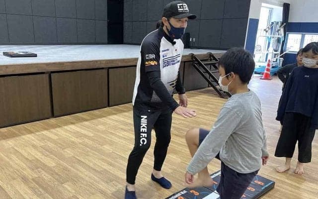 鳴門市の子供にトレーニング指導　久保建英の恩師が感じる成長「心からの喜びです」