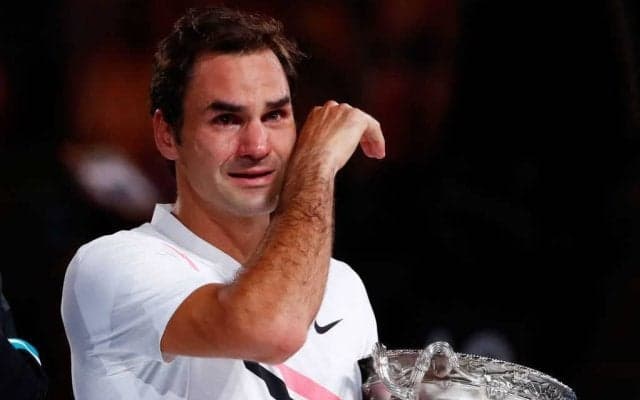 マラドーナ氏からの「史上最高」の賛辞に涙したフェデラー