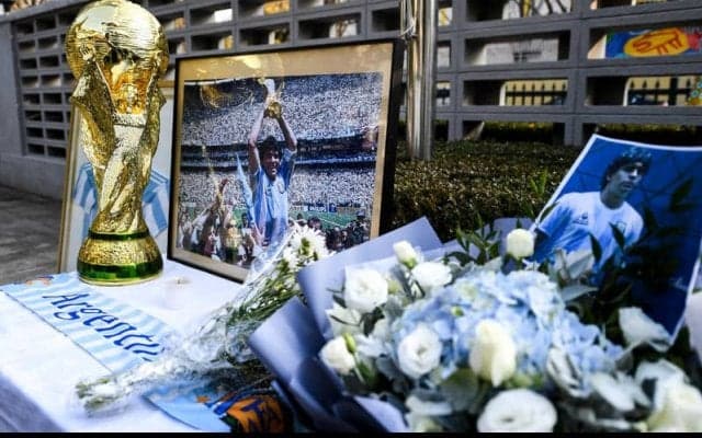 【マラドーナの思い出①】等身大のアイドル、突然の訃報