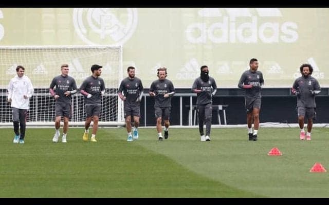 レアル・マドリーに朗報、ベンゼマがグループ練習に復帰