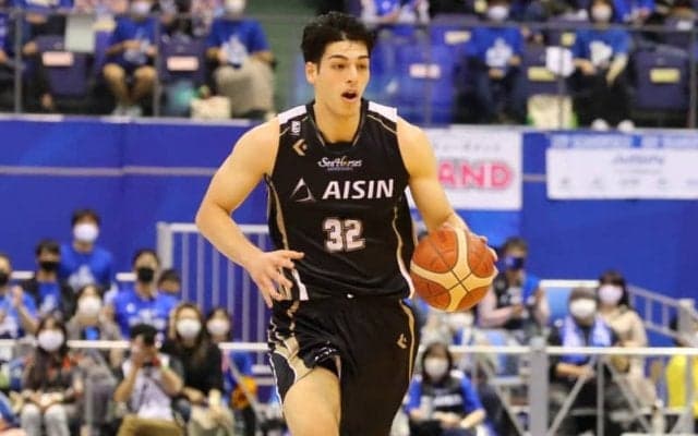 【トッププレーヤーの高校時代】シェーファーアヴィ幸樹「バスケは展開が速くて自分に合っていると思った」（前編）