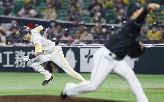 ソフトバンク周東佑京が、もし陸上選手と勝負したら？　専門家も驚愕する盗塁特化型の「速さ」とは？