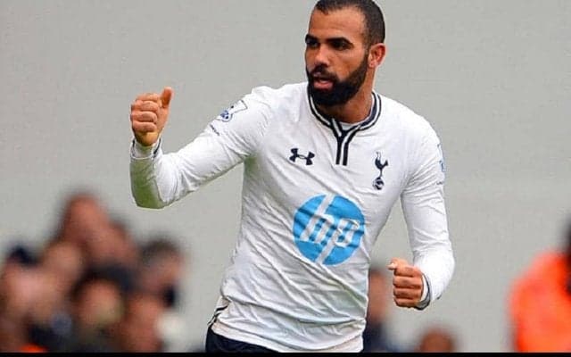 スカッとゴール！元ブラジル代表MFがユナイテッド戦で見せたセーブ不能な弾丸シュート