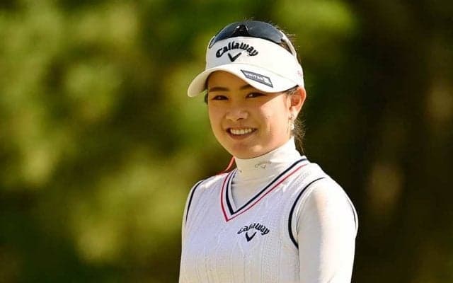 「安田祐香ちゃん可愛い」「明日架先輩お美しい」　公式トレカ開封の河本結が超感激