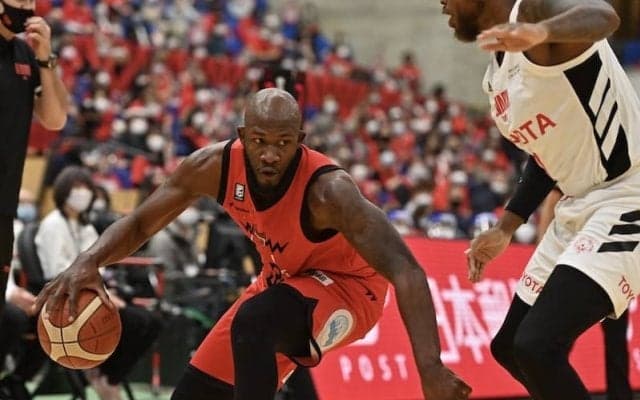 富山グラウジーズがアルバルク東京に快勝…ソロモンがベンチから24得点10リバウンドのダブルダブル