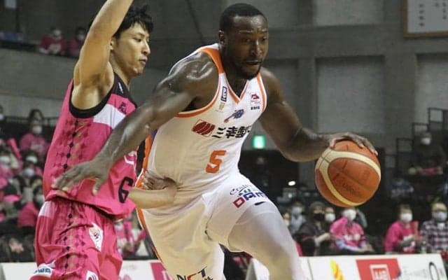 新潟アルビレックスBBがダブルオーバータイムの激戦制す、初出場のアレン・ダーラムが23得点11リバウンド