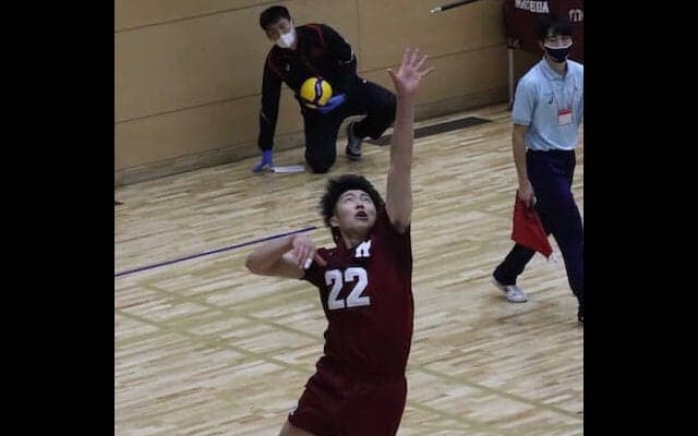 サーブやブロック、多彩な攻撃で制す　近大に圧勝し準決勝へ駒を進めた！