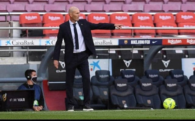 ジダン監督「チップを変えるチャンス」 解任も取り沙汰され始める状況に「自分はアンタッチャブルな存在じゃない」とも