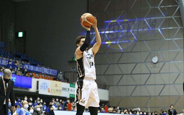 シーホース三河が滋賀レイクスターズを下す、シェーファーアヴィ幸樹が古巣相手にキャリアハイの20得点