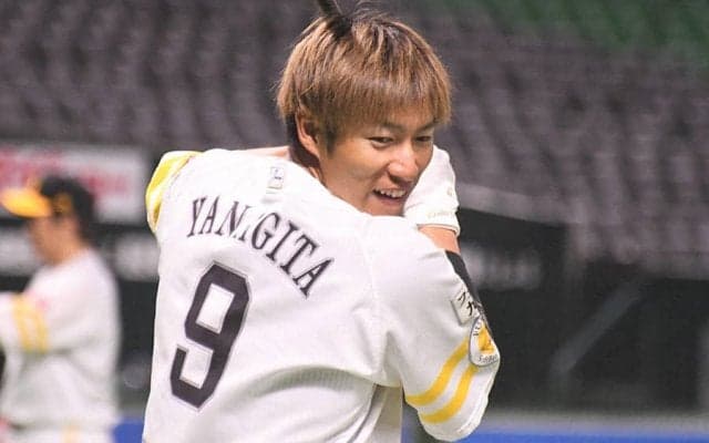 4年連続日本一の影の功労者？　鷹・柳田悠岐が選んだ“声出し”MVPは一体…