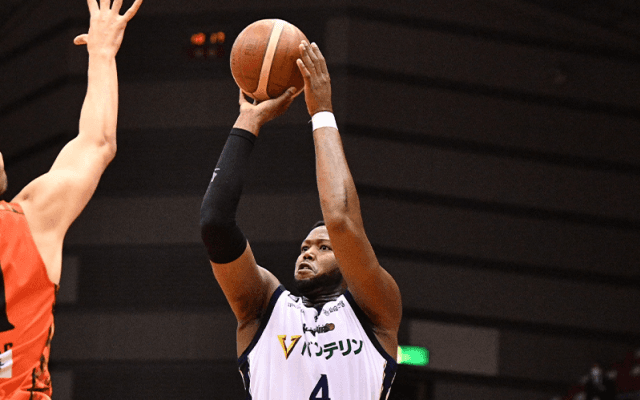 横浜ビー・コルセアーズが連敗をストップ、敵地で三遠ネオフェニックスを退ける