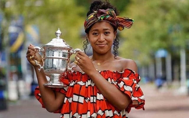 【名珍場面2020】大坂なおみの恋人　表彰式後の“ガチガチ集合写真”が米話題「緊張してるの可愛い」