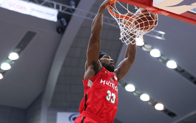 終始試合の主導権を握った大阪エヴェッサ、東地区首位の宇都宮ブレックスをホームで撃破！