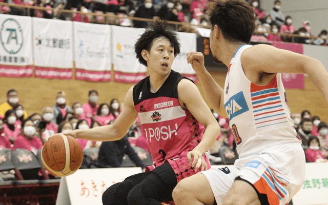 秋田ノーザンハピネッツが広島ドラゴンフライズとのクロスゲームを制す、大浦颯太が終盤に連続得点