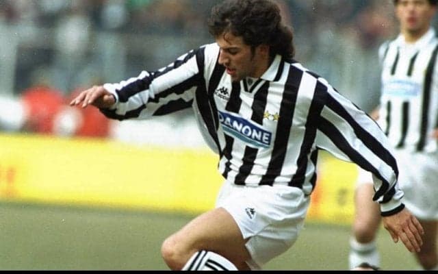 スカッとゴール！ 後ろからのボールをアウトサイドで合わせるデル・ピエロの芸術的ボレー