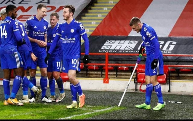 試合終了間際に決勝ゴールのヴァーディ、豪快にコーナーフラッグを破壊