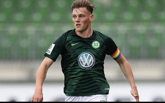 ヴォルフスブルク、下部組織出身のU-20ドイツ代表DFジールスレーベンとプロ契約締結