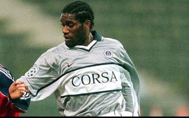 スカッとゴール！ 天才オコチャの閃き光る ゴールキックからワンタッチでゴールに放り込む