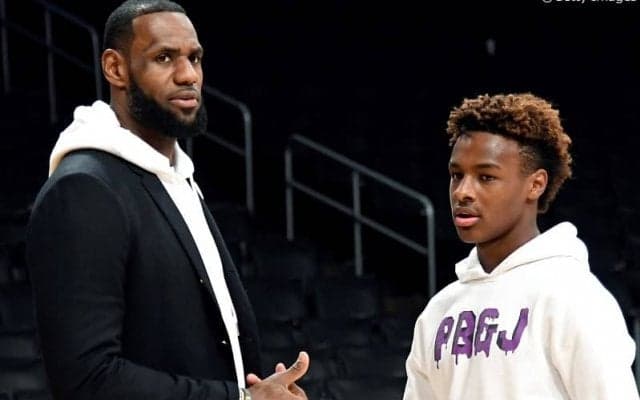 レイカーズのレブロン・ジェームズがNBAのコートで息子とプレーすることについて言及