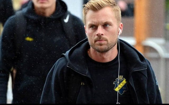 せこい？頭脳的？ 元アーセナルMFの大胆な妨害行為にSNS紛糾