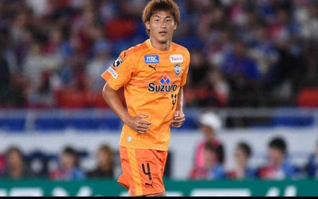 「両ヒザ合わせて10回の手術」清水DF吉本一謙が現役引退、FC東京などでプレーもヒザの負傷に悩む